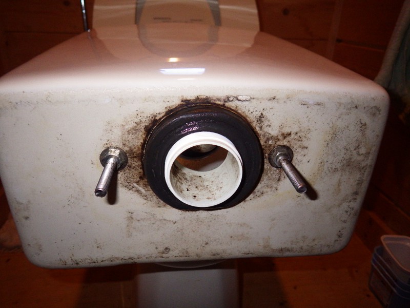 トイレの水漏れ修理 函南町 岡田設備工業株式会社